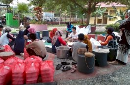 BPBD Dirikan Dapur Umum untuk Korban Banjir Masamba