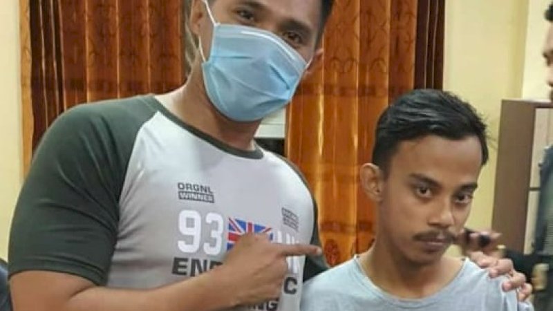 Firdaus (kanan) pelaku utama kasus perundungan di Pangkep.
