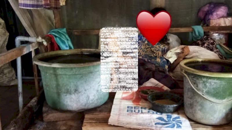 Ruang tidur, makan, dan mandi Maiyya Biba di Soppeng.