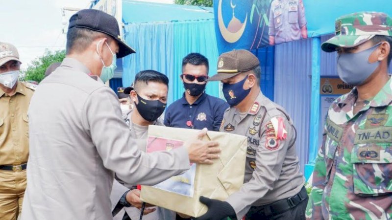 Kapolda Sulawesi Selatan, Irjen Pol Mas Guntur Laupe memantau kesiapan personelnya dalam Operasi Aman Nusa ll dan Ops Ketupat 2020.
