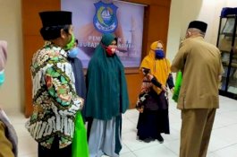 Guru Mengaji, Honorer, dan Imam Masjid Dapat Bantuan Paket Lebaran dari Baznas Bulukumba