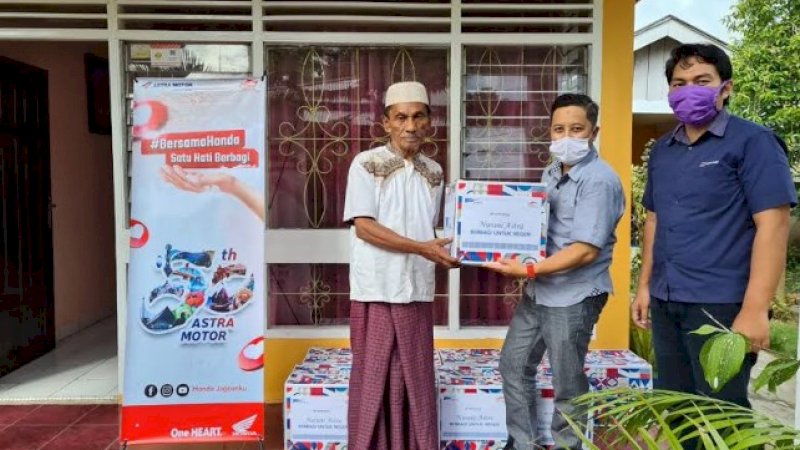 Sambut HUT Ke-50, Astra Motor Bagikan 3.825 Paket Sembako&nbsp;