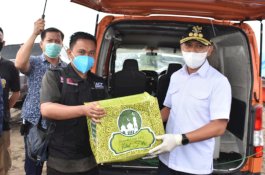 Dilepas Bupati Takalar, Kapal Ramadan ACT Bawa Bantuan ke Pulau Lantang Peo