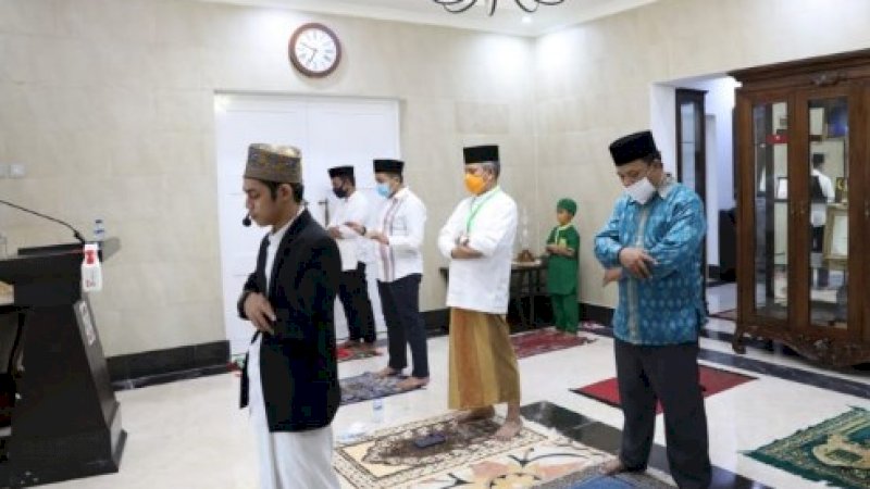 Wali Kota Makassar Salat Idulfitri di Rujab, Finalis Aksi Indosiar Jadi Khatib