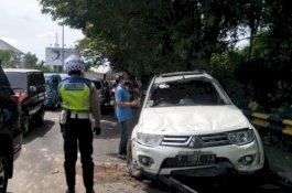 Eggi Sudjana Kecelakaan di Cibinong; Polisi Sebut Patah Tulang, Pengacara: Cuma Keseleo