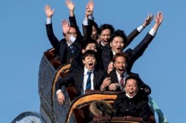 Aturan Tak Lazim Jepang Cabut Lockdown, Dilarang Teriak saat Naik Roller Coaster