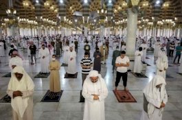 Jemaah Masjid Nabawi Dibatasi 40 Persen dari Kapasitas, Toilet dan Tempat Wudu Tetap Ditutup
