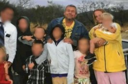 20 Tahun Diculik, Wanita ini Terpaksa Lahirkan 9 Anak dari Mantan Pacar Ibunya