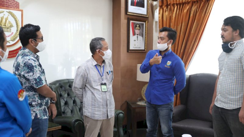 foto: Peringati Hari Lahir Pancasila, Komite Nasional Pemuda Indonesia (KNPI) Makassar bersama Satuan Siswa, Pelajar dan Mahasiswa Pemuda Pancasila (SAPMA PP) bersilaturahmi ke Pj Walikota Makassar, Prof Yusran Yunus, Senin (1/6/2020).

