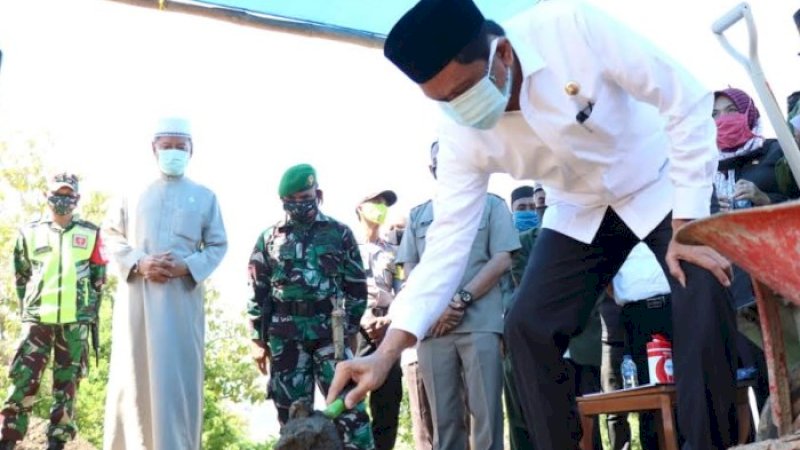 Komitmen Pemerintah Kabupaten (Pemkab) Barru di bawah kepemimpinan Suardi Saleh-Nasruddin AM untuk memajukan pondok pesantren, tak perlu lagi diragukan.