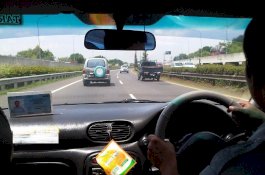 Tiga Hari Antre Tetap Tak Bisa Naik Kereta, Pria Ini Kuras Seluruh Tabungan untuk Beli Mobil Bekas