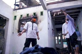 Temui Korban Kebakaran, Wagub: Sabarki, Insya Allah Ada Pengganti yang Lebih Baik