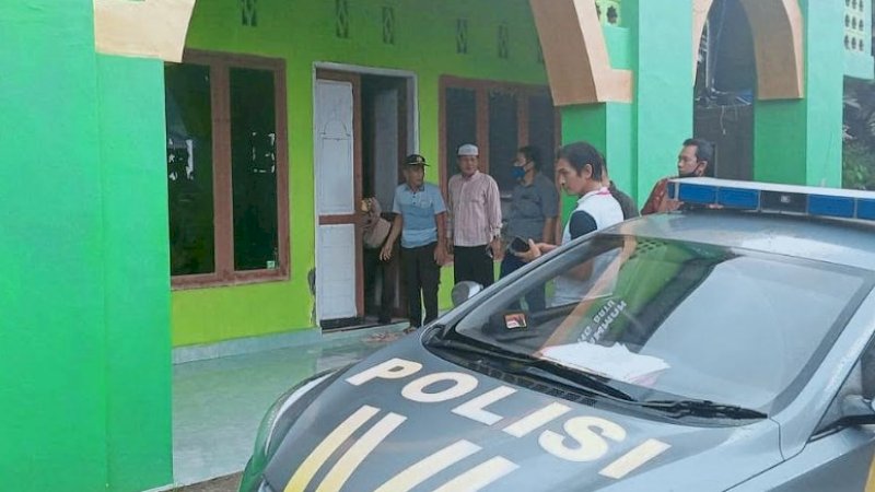 Gara-Gara Zakat Fitrah, Oknum Warga Jeneponto Segel Masjid Ganrang Batu