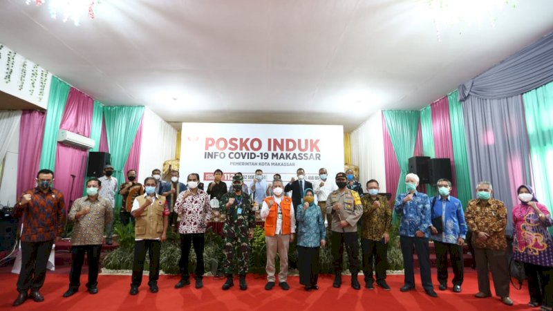 foto:Yusran Yusuf Penjabat Wali Kota Makassar, di Posko Gugus Covid 19 Makassar, Sabtu (6/6/20).
