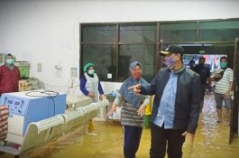 Pantau Lokasi Banjir, Bupati Wajo Pastikan Warga Tertangani Maksimal