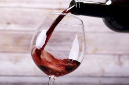 Tak Laku selama Pandemi Covid-19, Prancis Ubah Wine Jadi Hand Sanitiser