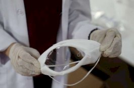 Keren, Istanbul Bikin Masker Khusus untuk Kaum Tunarungu