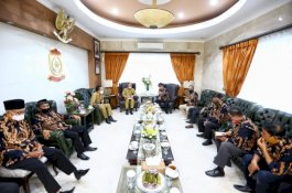 Cegah Penyebaran Virus  Covid 19, LPM Diminta Berkontribusi Untuk Edukasi Warga