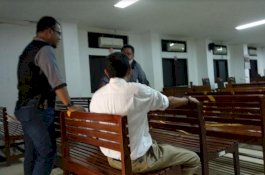 Hakim Sakit, Kesaksian Lurah pada Kasus Korupsi Fee 30% Ditunda