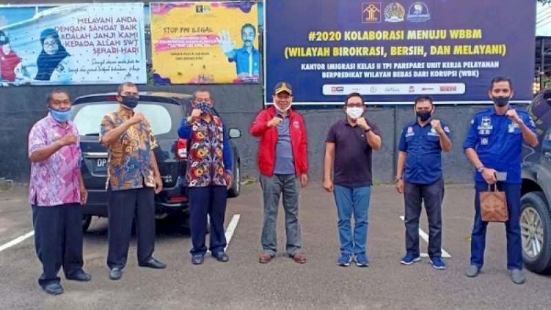 Kepala Divisi Keimigrasian Kantor Wilayah Kementerian Hukum dan HAM Sulawesi Selatan, Dodi Karnida, bersama rombongan melakukan sidak ke Kantor Imigrasi Klas II TPI Kota Parepare, Rabu (10/6/2020).