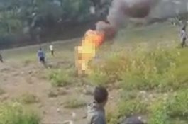 Dituduh Melakukan Sihir, Sekelompok Orang Bakar Hidup-hidup Tenaga Medis