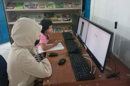Tak Punya Kuota, Siswa Manfaatkan WiFi Gratis di Perpustakaan Soppeng untuk Ujian Online