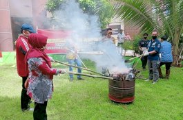 Kejaksaan Negeri Jeneponto Musnahkan Barang Bukti Perkara Narkotika