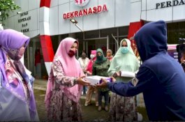 Dekranasda-PWP Pertamina Sulsel Buka Etalase Sedekah, Sediakan Nasi Kotak bagi Warga yang Butuh