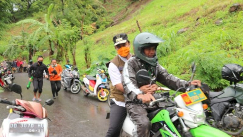 Berbagi Tugas dengan Gubernur, Wagub Sulsel Tinjau Lokasi Banjir dan Longsor di Jeneponto
