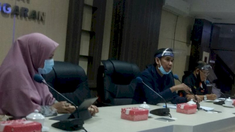 Pelaksana Kepala Dinas Pendidikan Kota Makassar, Hj Amaliah Malik (kiri) dan Ketua Dewan Pendidikan, Rudianto Lallo pada rapat koordinasi, Sabtu (13/6/2020). 