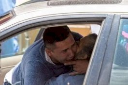 Mengharukan, Pria Ini Nekat Beri Bantuan Pernapasan ke Nenek yang Positif Covid-19