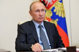 Vladimir Putin Dilindungi dari Coronavirus Dengan Terowongan Desinfeksi Khusus