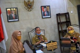Prof Yusran Tantang Stakeholder Pendidikan  Ciptakan Inovasi Hadapi Pandemi