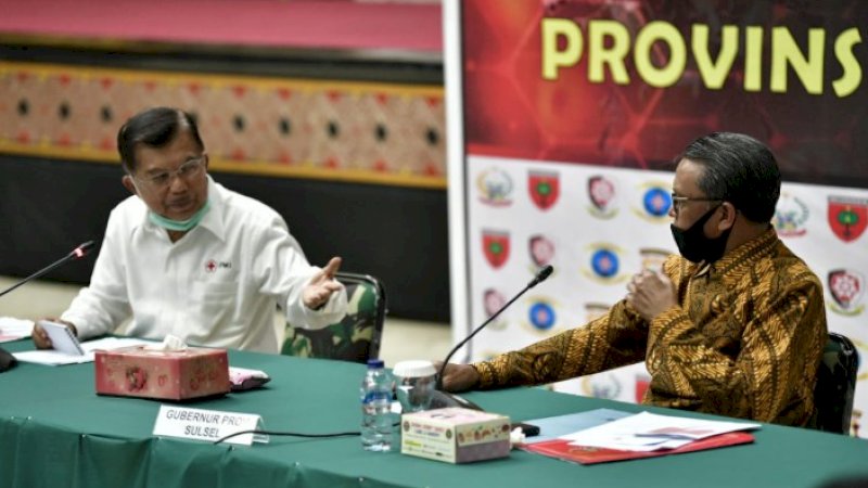 Ketua Umum PMI HM Jusuf Kalla bersama Gubernur Sulsel, Nurdin Abdullah