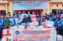 Mahasiswa Unismuh Bulukumba Salurkan Bantuan untuk Korban Banjir Bantaeng