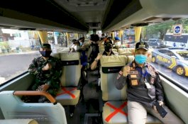 Bertugas Sebulan, Pj Wali Kota Makassar Lepas 3.000 Personel Gabungan Tim Disinfektan Massal