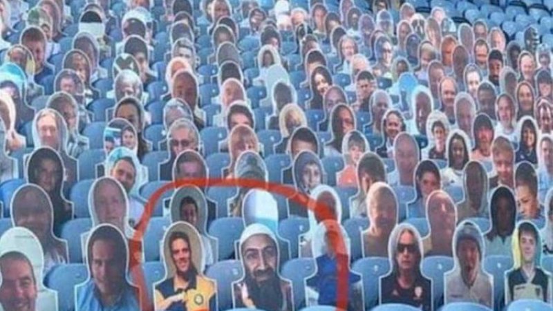 Wajah Osama bin Laden hadir di Stadion Elland Road, kandang klub Liga Primer Inggris Leeds United.