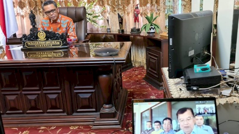 Gubernur Sulsel Nurdin Abdullah menghadiri halalbihalal secara virtual yang digelar KKSS.