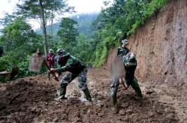 Rintis Jalan Tani di Bantaeng, Kades Labbo Puji Program TMMD