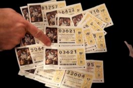 Suami 30 Tahun Beli Lotre Tak Pernah Menang, Sekalinya Istri yang Beli Langsung Menang Miliaran