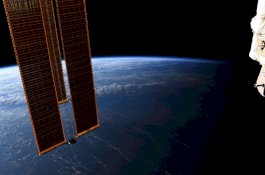 Menakjubkan, Astronaut Rekam Penampakan Siang dan Malam dari Luar Angkasa