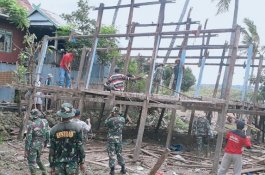 Satgas TMMD Bongkar Rumah Janda Sebatang Kara di Jeneponto