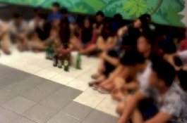 Polisi Amankan 35 Remaja Telanjang saat Bubarkan Pesta Seks, Ada yang Sementara Main