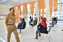 Tinjau Lokasi Rapid Test Hari Pertama, Nurdin: Bagus! Daftar Online dan Datang Sesuai Jadwal