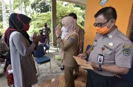 Korban Angin Puting Beliung di Bonebone Terima Bantuan Perbaikan Rumah dari Pemda Lutra