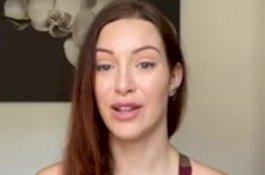 Wanita Ini Minum Sperma Kekasihnya dan Campuran Buah Sebagai Penangkal Covid-19