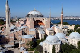 Erdogan Kembalikan Hagia Sophia Jadi Masjid, Digunakan Salat Jumat Perdana 24 Juli