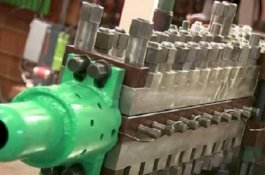 Rusia Kembangkan Meriam Berkecepatan Cahaya