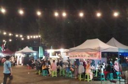 Alun-Alun Barru Kembali Dipadati Warga, Ada yang Tidak Pakai Masker