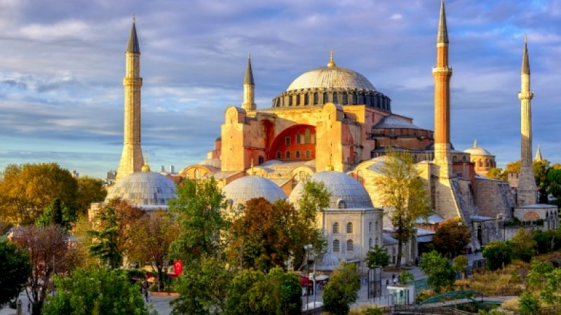 Hagia Sophia (Shutterstock.com)